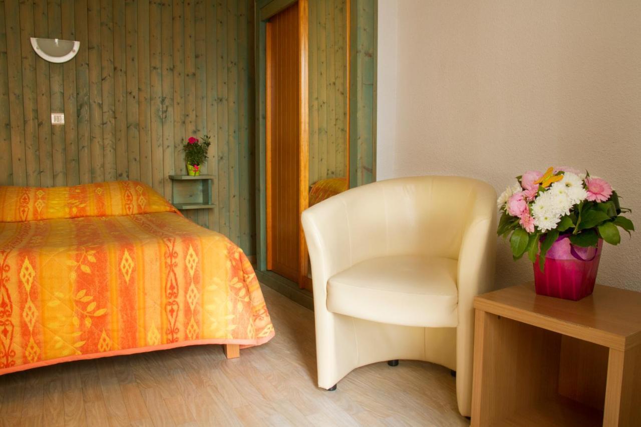 Hotel De La Grotte Aix-les-Bains Zewnętrze zdjęcie
